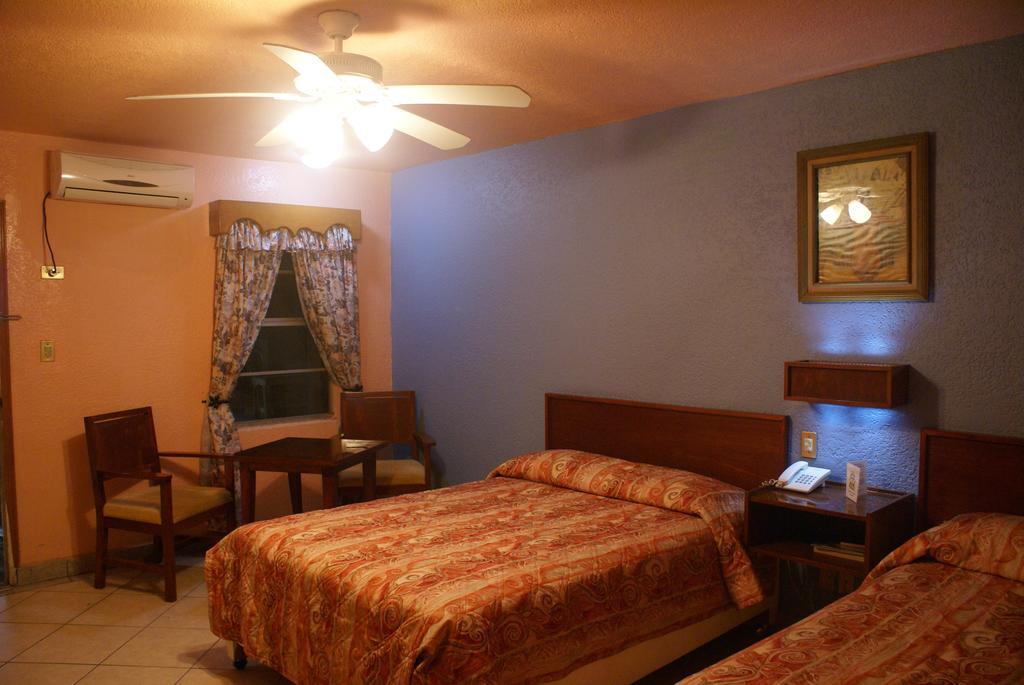 Hotel De Mexico Matamoros  Bilik gambar
